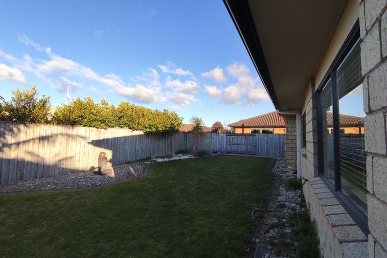 Photo of property in 19 Grabella Place, Papamoa Beach, Papamoa, 3118