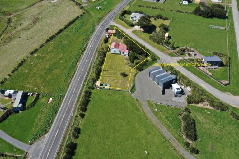 Photo of property in 1 Tuatapere Orepuki Highway, Orepuki, Riverton, 9881