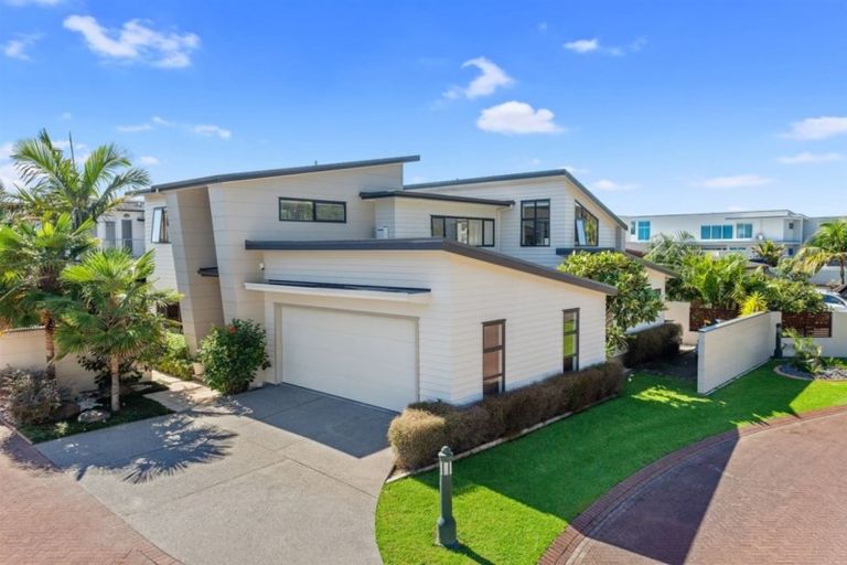 Photo of property in 16 Waterford Avenue, Ohope, 3121