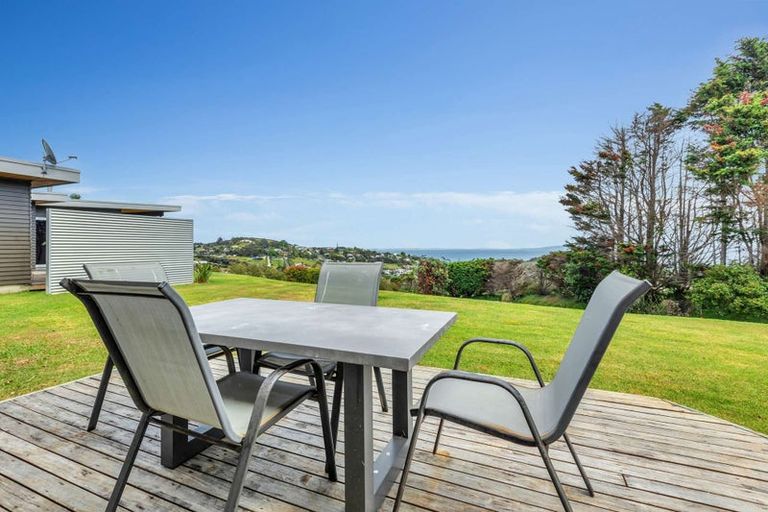 Photo of property in 37 Pekama Drive, Cable Bay, 0420