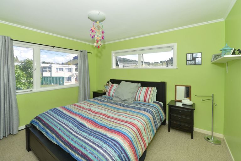 Photo of property in 1 Tuatara Drive, Te Kamo, Whangarei, 0112