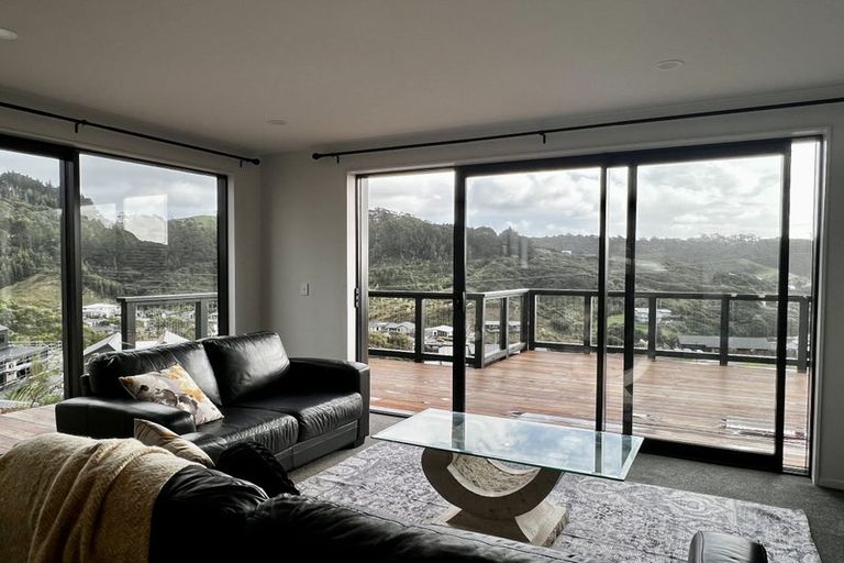 Photo of property in 14 Bee Lane, Whitby, Porirua, 5024