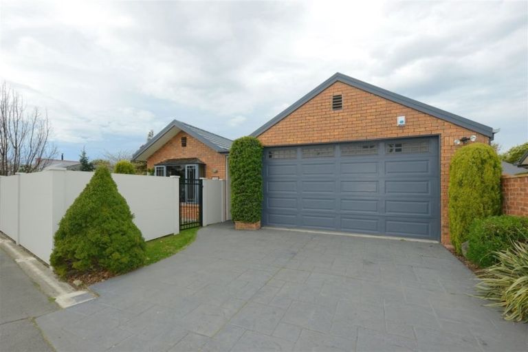 Photo of property in 244b Withells Road, Avonhead, Christchurch, 8042