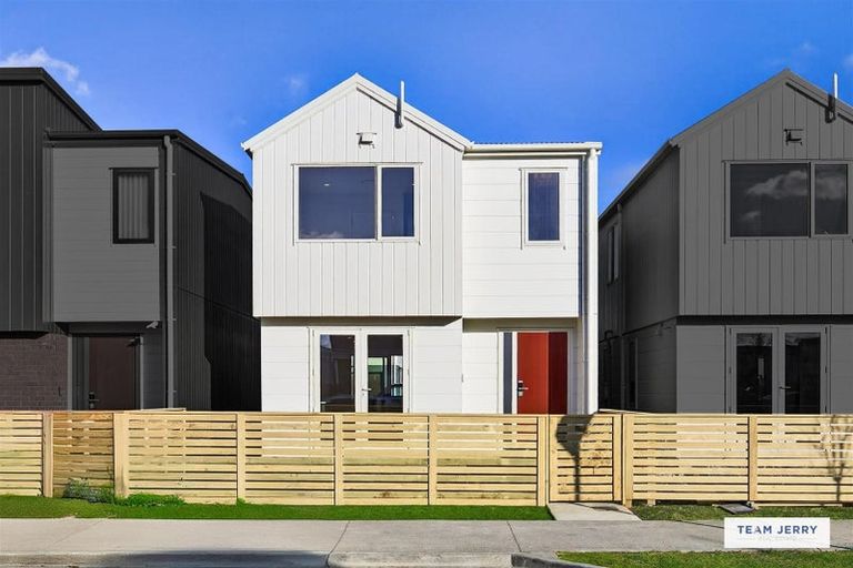 Photo of property in 30 Corporal Street, Papakura, 2110