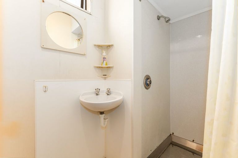 Photo of property in 6/49 Mana Esplanade, Paremata, Porirua, 5026