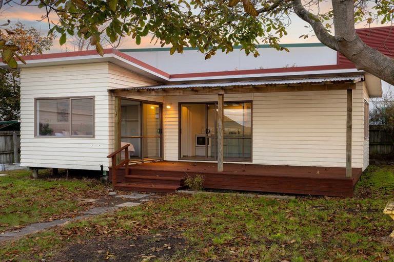 Photo of property in 76 Shortland Street, Wainoni, Christchurch, 8061