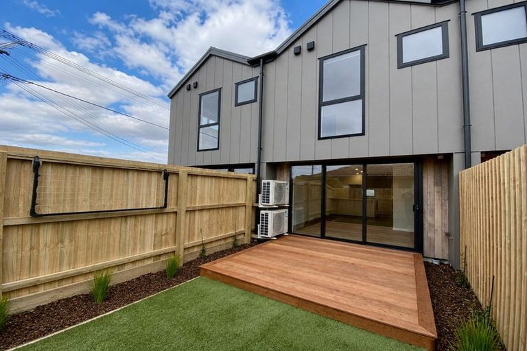 Photo of property in 2/23 Euston Street, Riccarton, Christchurch, 8041
