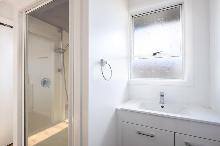 Photo of property in 3 Karaka Street, Inglewood, 4330