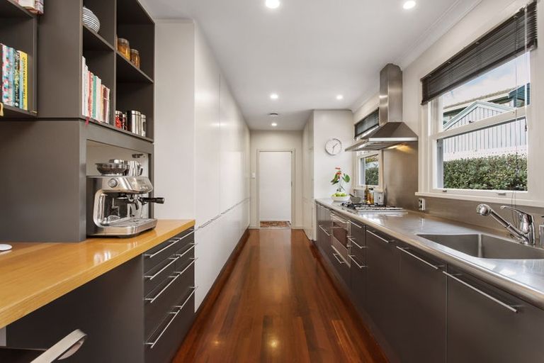 Photo of property in 48 Mcdougall Avenue, St Albans, Christchurch, 8014