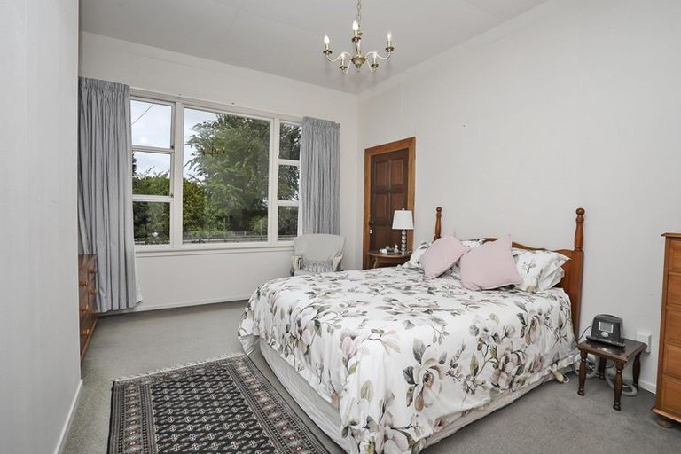 Photo of property in 1000 Lochiel-branxholme Road, Branxholme, Invercargill, 9874