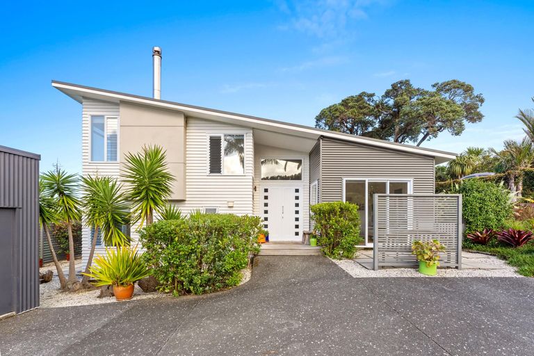 Photo of property in 79 Hauraki Road, Leigh, Warkworth, 0985