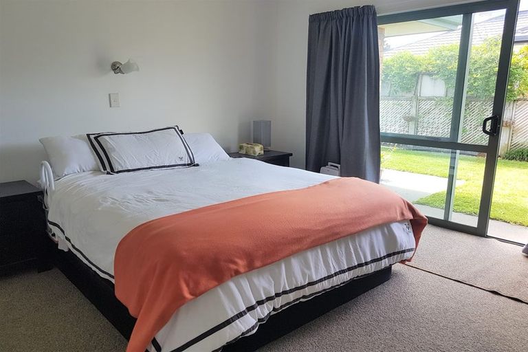 Photo of property in 152 One Tree Point Road, One Tree Point, 0118