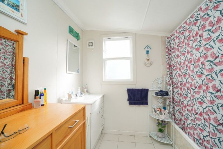 Photo of property in 124 Pomona Street, Strathern, Invercargill, 9812