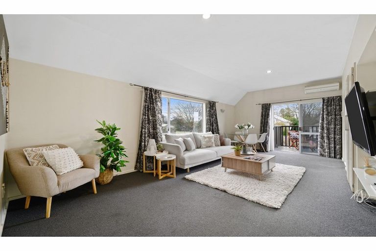 Photo of property in 2/132 Huxley Street, Sydenham, Christchurch, 8023