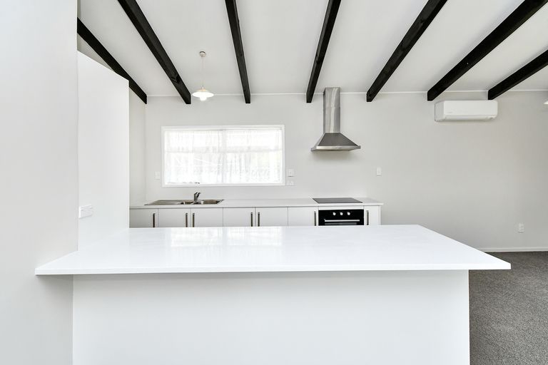 Photo of property in 2/162 Porchester Road, Papakura, 2110