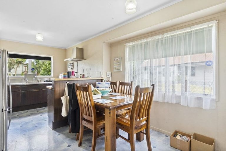 Photo of property in 92 Amanda Avenue, Dinsdale, Hamilton, 3204