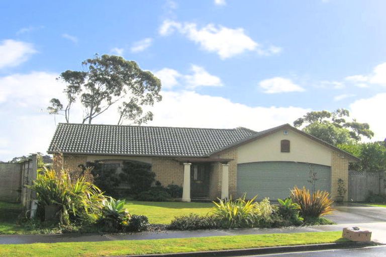 Photo of property in 8 Atworth Way, Burswood, Auckland, 2013