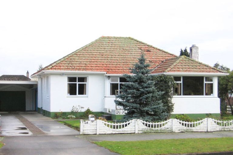 Photo of property in 68 Brightwater Terrace, Terrace End, Palmerston North, 4410