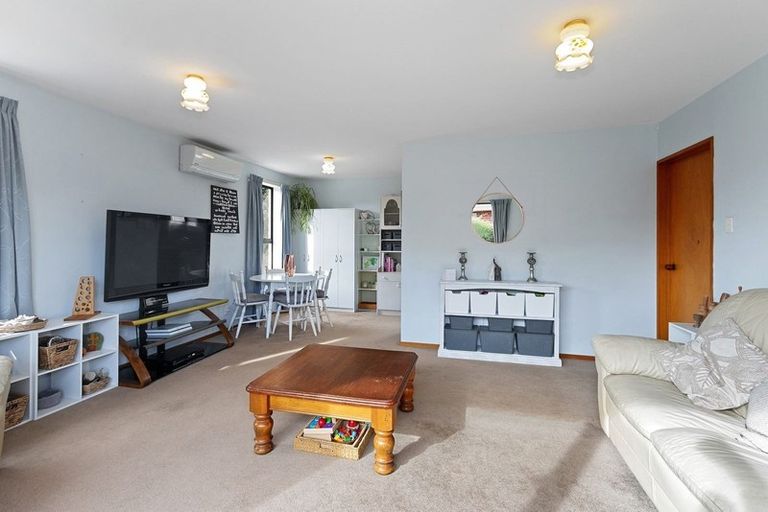 Photo of property in 1/22 Mchaffies Place, Wainoni, Christchurch, 8061