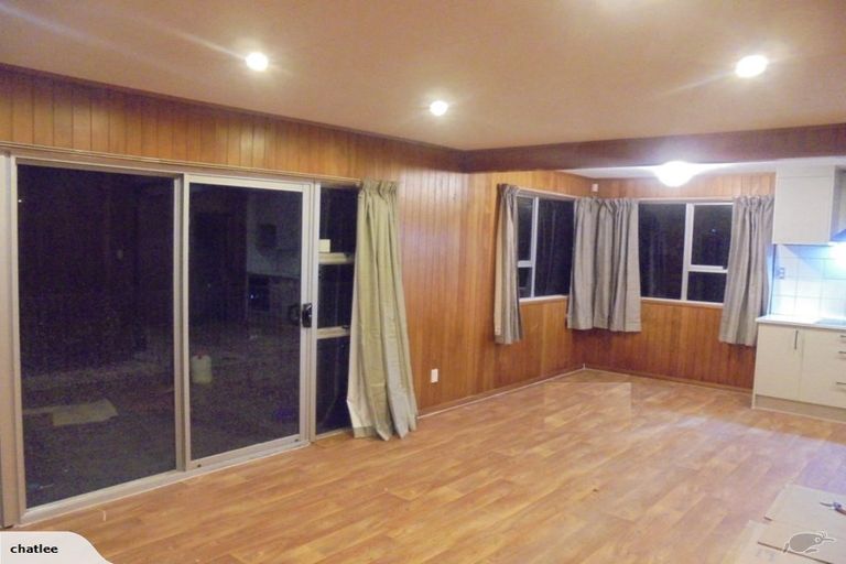 Photo of property in 12 Erica Road, Sunnynook, Auckland, 0620