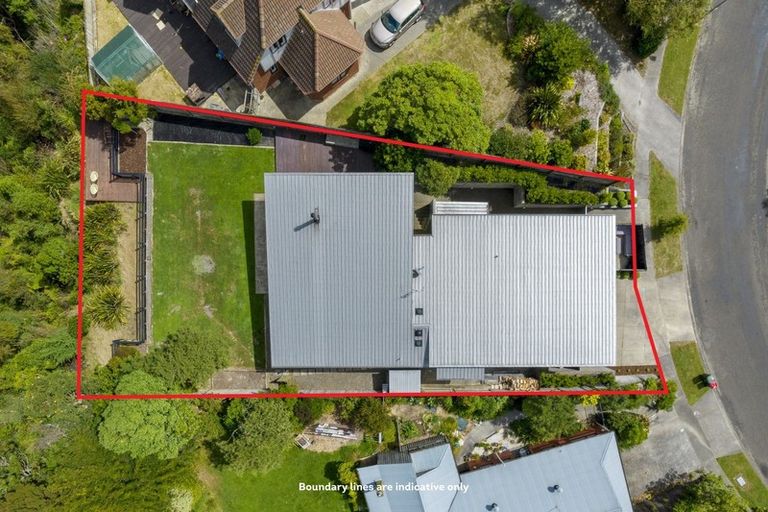 Photo of property in 19 Springdale Grove, Fitzherbert, Palmerston North, 4410