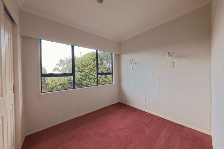 Photo of property in 591 Great South Road, Rosehill, Papakura, 2113