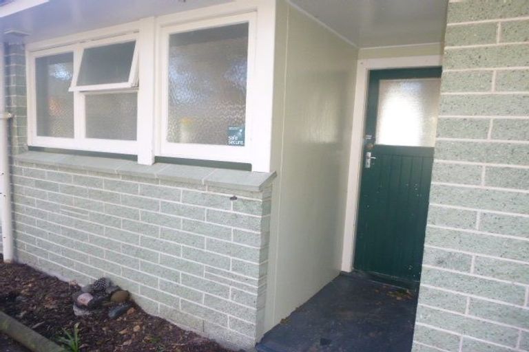 Photo of property in 1/52 Cruickshank Road, Clouston Park, Upper Hutt, 5018