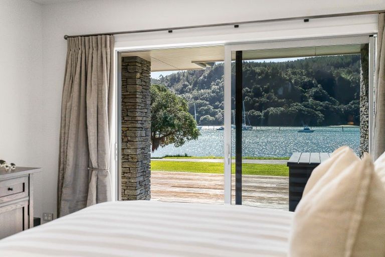 Photo of property in 209 Beach Road, Whangamata, 3620