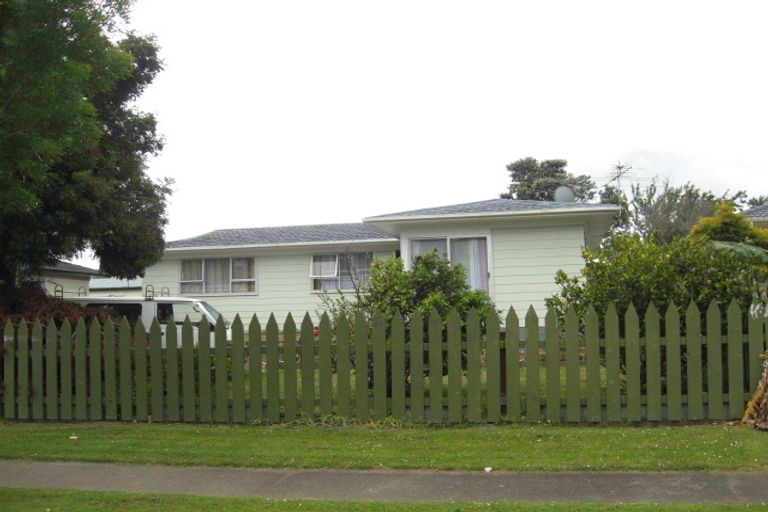 Photo of property in 19 Mon Desir Place, Manurewa, Auckland, 2102