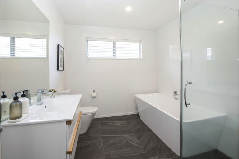 Photo of property in 95a Edgeware Road, St Albans, Christchurch, 8014