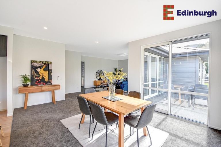 Photo of property in 16 Redwoods Lane, Helensburgh, Dunedin, 9010