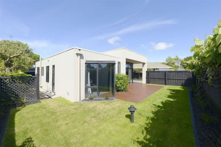 Photo of property in 1/84 Cutts Road, Russley, Christchurch, 8042