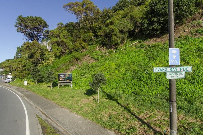 Photo of property in 384 Evans Bay Parade, Hataitai, Wellington, 6021