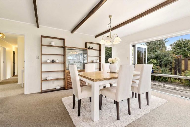 Photo of property in 12 Prestige Place, Castor Bay, Auckland, 0620