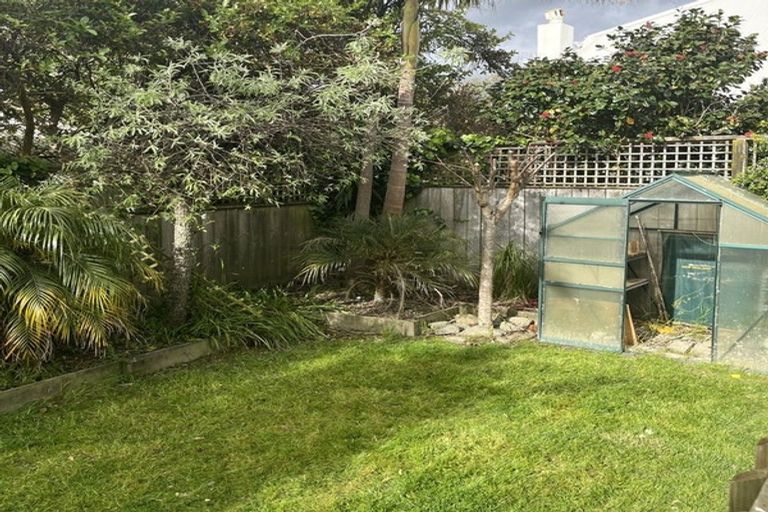 Photo of property in 2/275 Waterloo Road, Waterloo, Lower Hutt, 5011