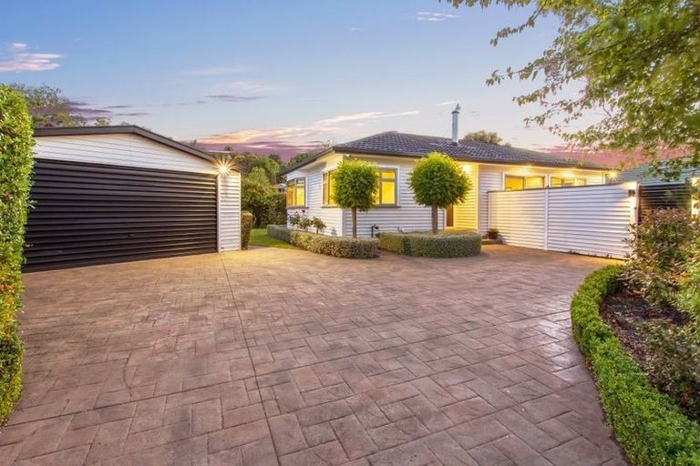Photo of property in 32 Koromiko Street, Saint Martins, Christchurch, 8022