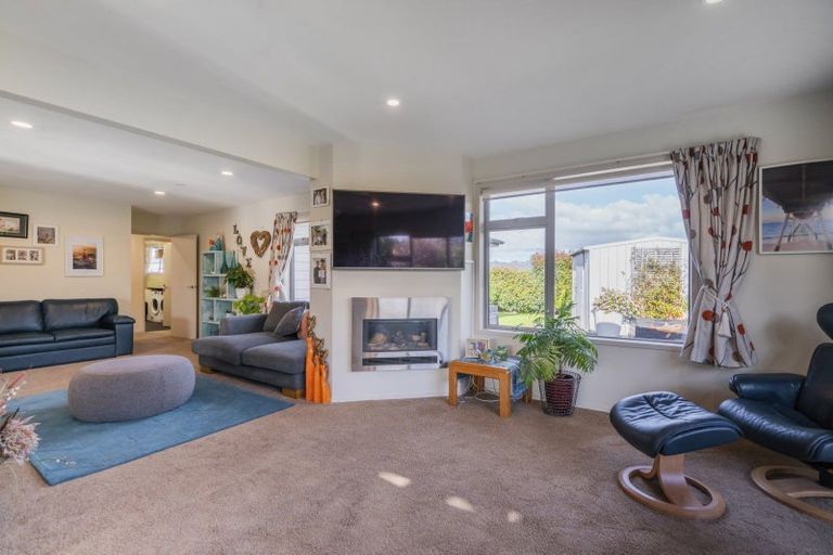 Photo of property in 7 Redwings Close, Whitianga, 3510
