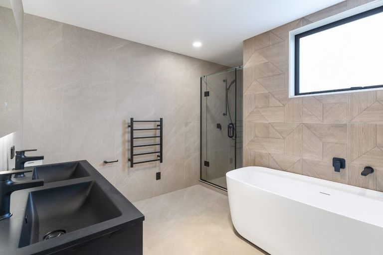 Photo of property in 82b Kittiwake Drive, Schnapper Rock, Auckland, 0632