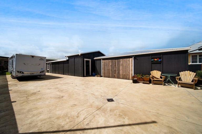 Photo of property in 60 Egmont Street, Hawera, 4610