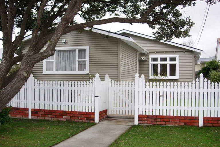 Photo of property in 54 Bell Road, Waiwhetu, Lower Hutt, 5010