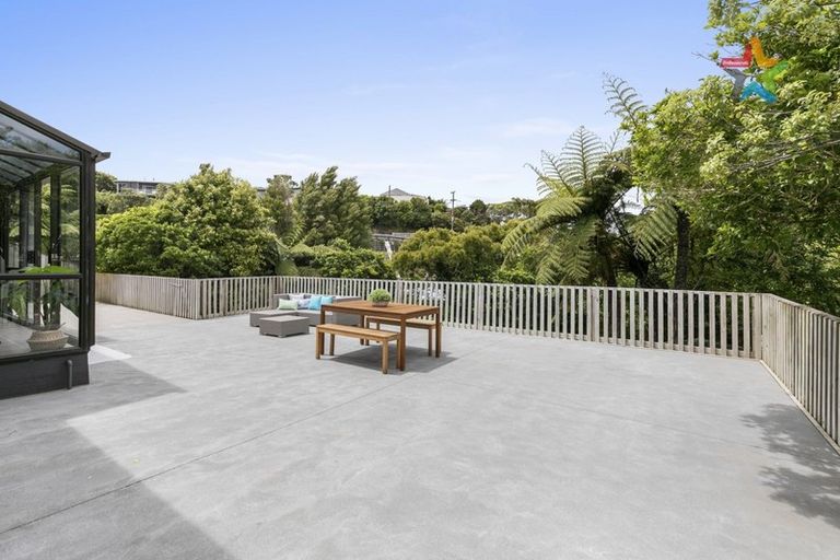 Photo of property in 51 Poto Road, Normandale, Lower Hutt, 5010