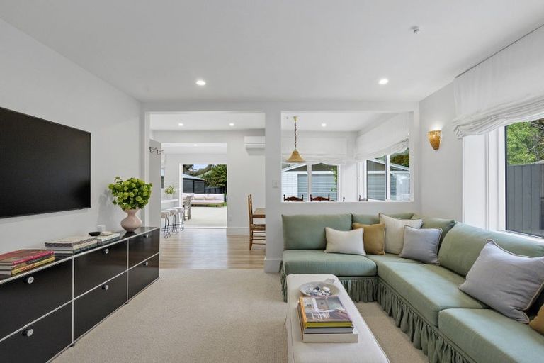 Photo of property in 17 Searells Road, Strowan, Christchurch, 8052