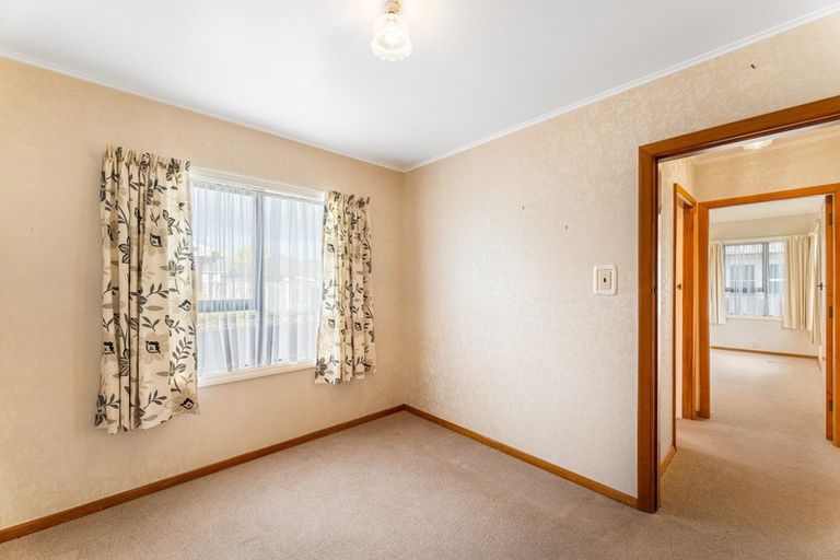 Photo of property in 5 Ashforth Street, Wainuiomata, Lower Hutt, 5014