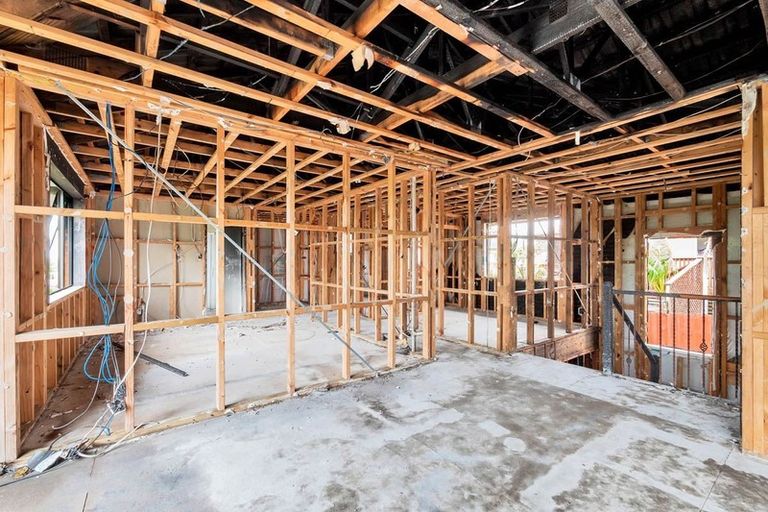 Photo of property in 8 Gordon Stanley Drive, Massey, Auckland, 0614