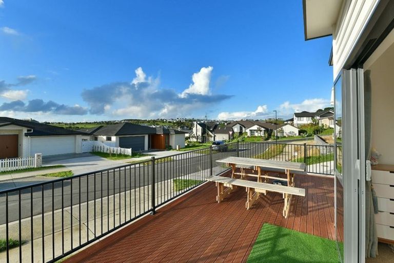 Photo of property in 3 Resolution Drive, Gulf Harbour, Whangaparaoa, 0930