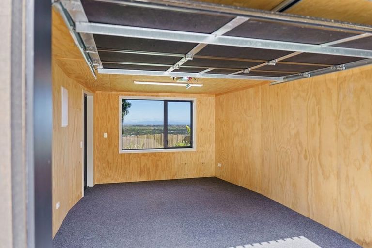 Photo of property in 14 Wilson Way, Waikanae, 5036