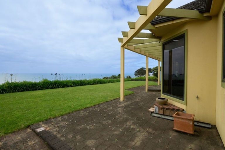 Photo of property in 38 Birdwood Avenue, Moturoa, New Plymouth, 4310