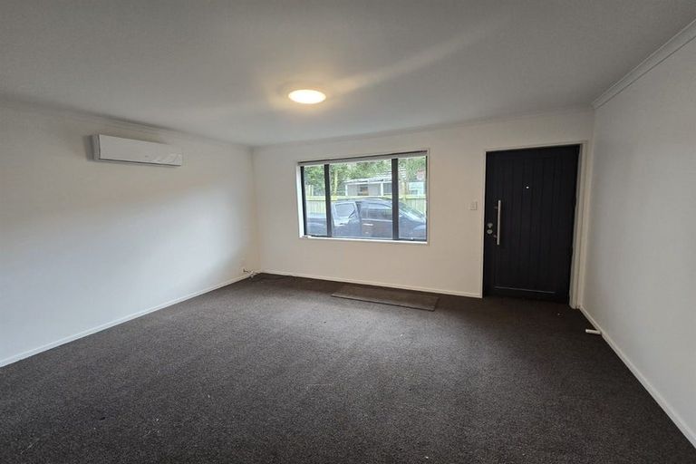 Photo of property in 2/7 Division Street, Riccarton, Christchurch, 8041