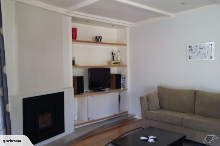 Photo of property in 27 Selwyn Road, Havelock North, 4130