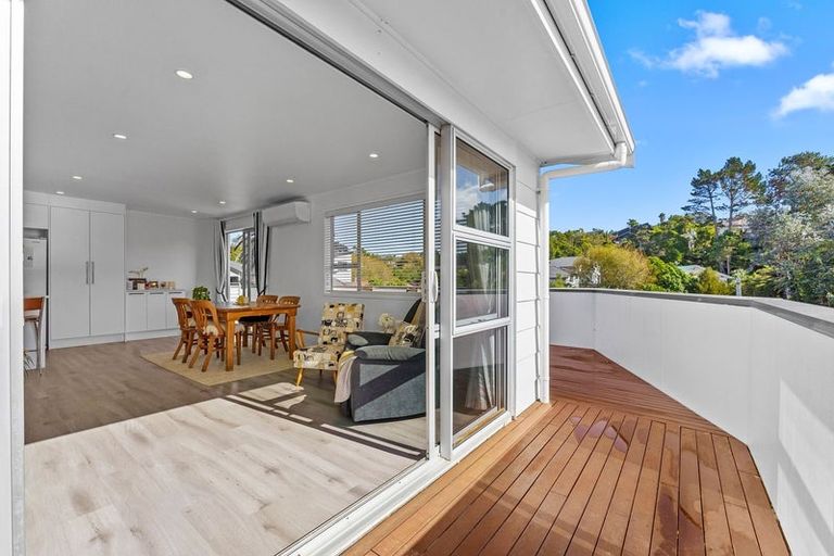 Photo of property in 662 Beach Road, Browns Bay, Auckland, 0630